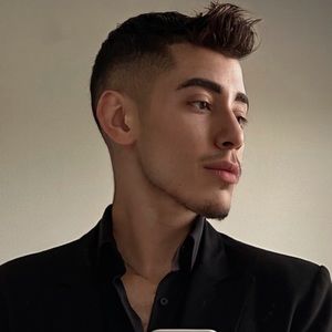 Meet your Posher, Leo